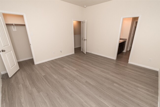 Building Photo - 5466 Quail Cove Ln
