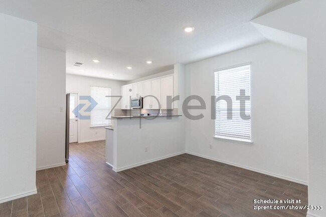 Building Photo - 308 Redonda Dr