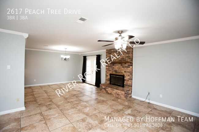 Foto del edificio - 2617 Peach Tree Dr