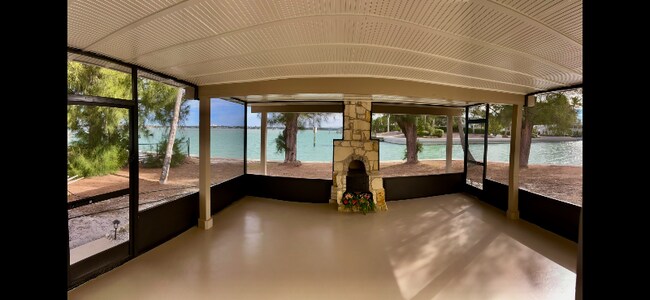 Foto del edificio - 3217 Higel Ave