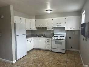 Building Photo - 2605 W Wardcliffe Dr