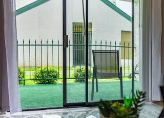 Foto del edificio - 2826 S Bartell Dr