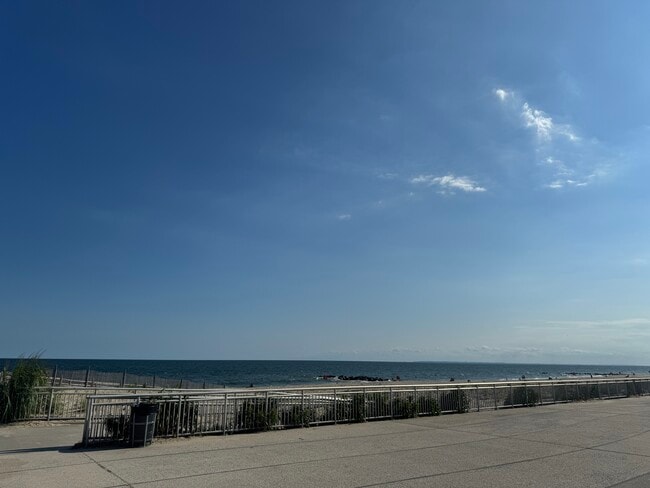 Building Photo - 518 Beach 126th St