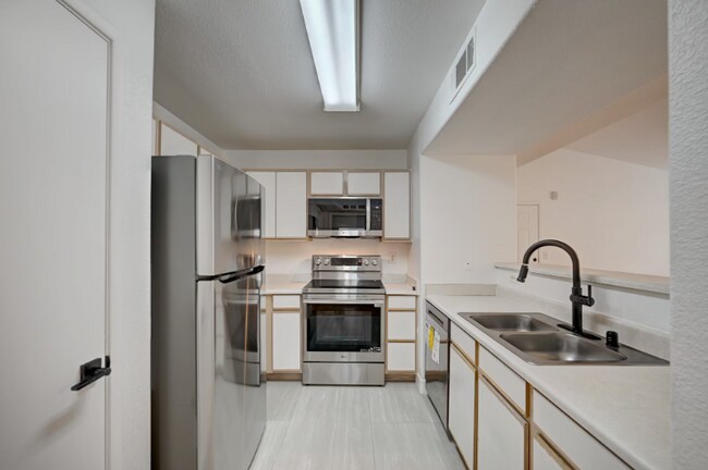 Foto del edificio - 2300 E Silverado Ranch Blvd