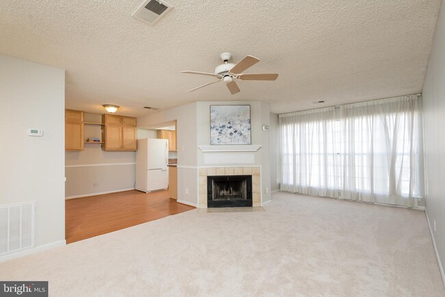 Building Photo - 3808 Green Ridge Ct