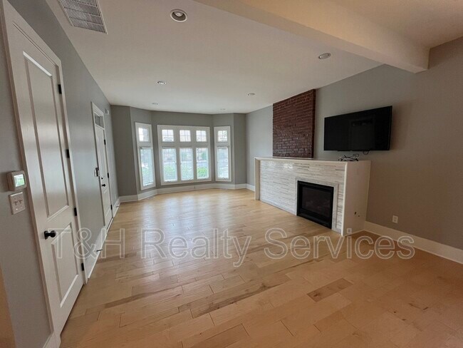 Building Photo - 1617 N Talbott St