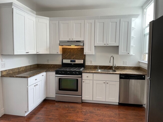 Building Photo - 323 FRE