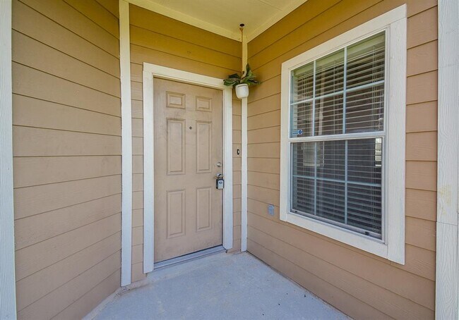 Foto del edificio - 6171 Yorktown Meadow Ln