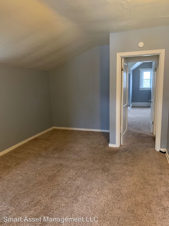 Foto del edificio - 2570 N 39th St