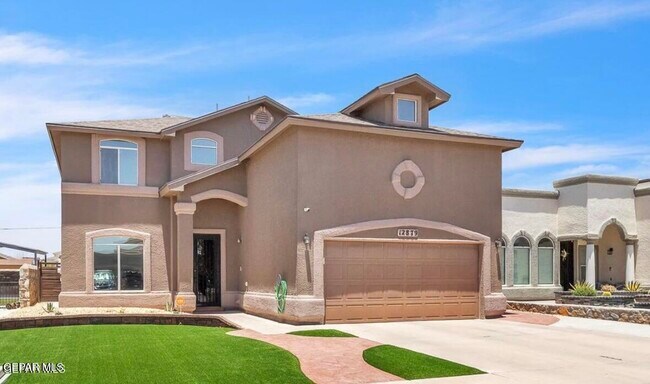 Building Photo - 12879 Hidden Grove Dr