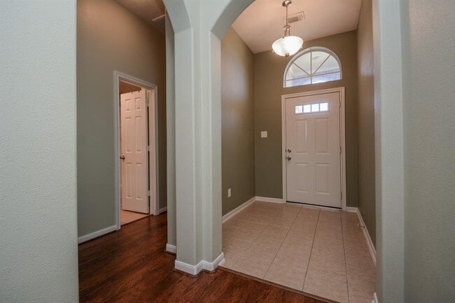 Building Photo - 15926 Pleasant Green Cir