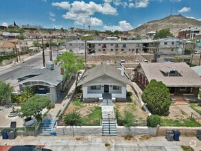 Building Photo - 1703 E Rio Grande Ave