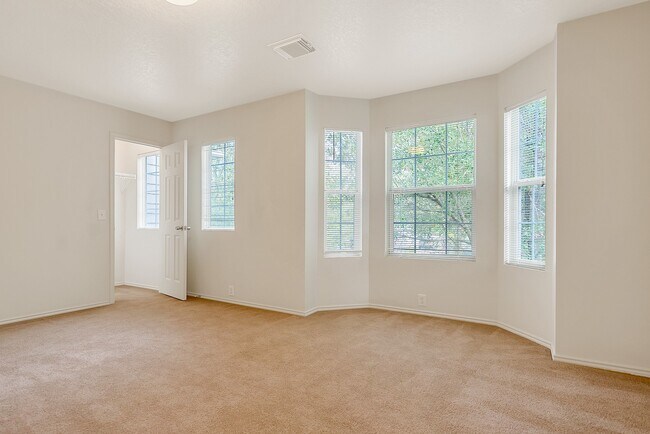 Foto del edificio - 29731 Sullivan Oaks Dr
