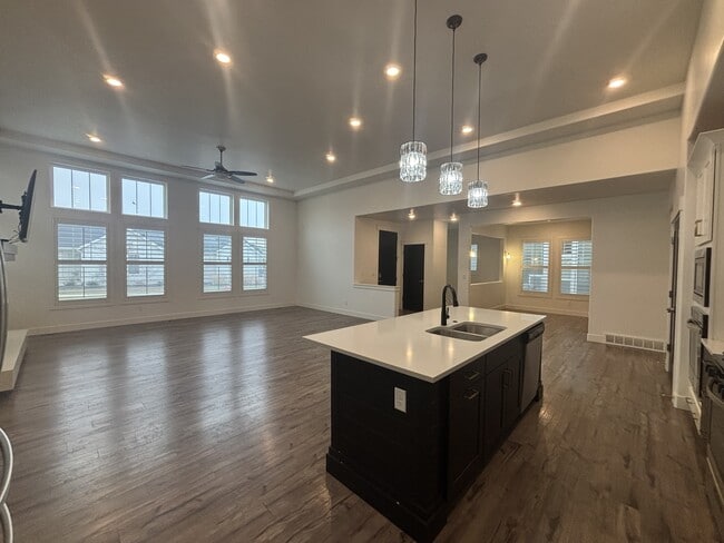 Building Photo - 6153 W Poplar View Dr