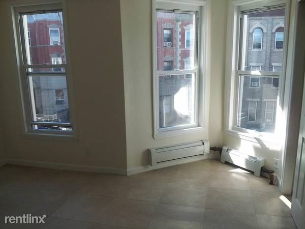 Building Photo - 240 57th St