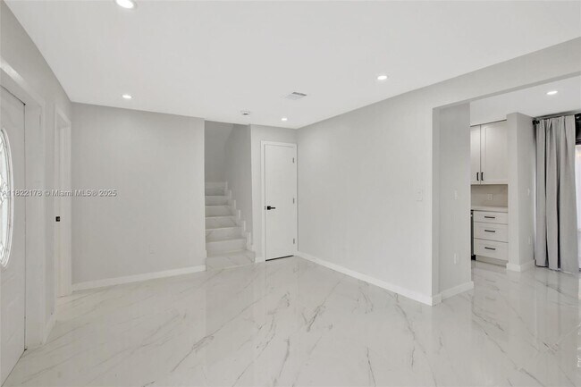 Foto del edificio - 3916 NW 207 St Rd
