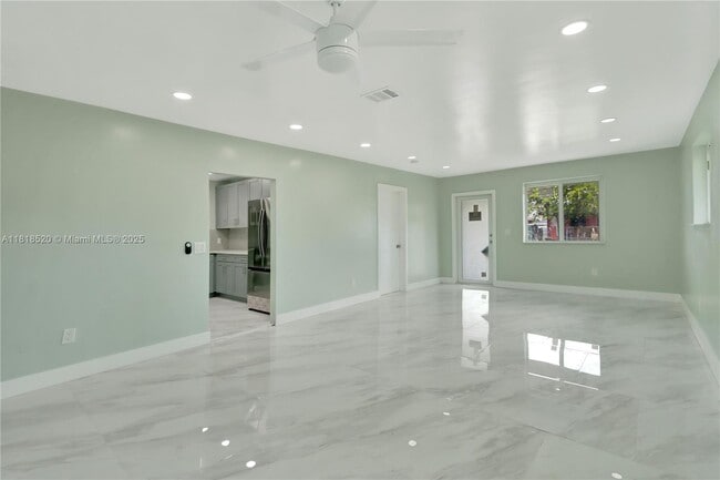 Foto del edificio - 10370 SW 174th Terrace