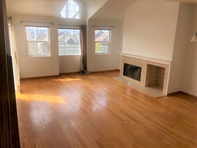 Foto del edificio - Spacious 3BR/3BA Home for Lease in South S...
