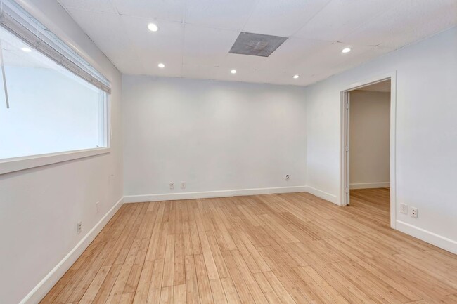 Foto del edificio - 14771 Plaza Dr