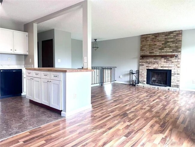 Building Photo - 4558 Cinnamon Ridge Trail