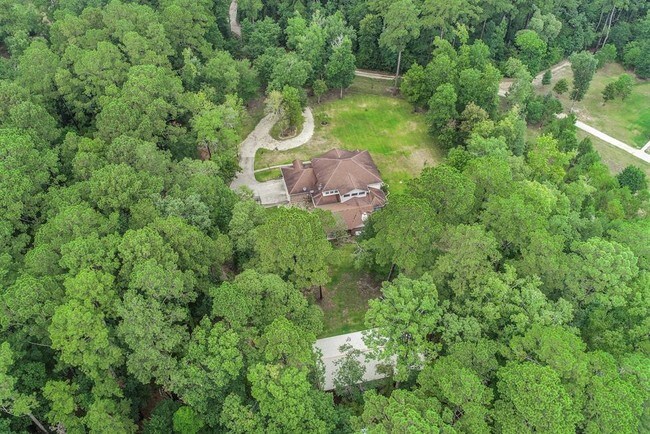 Building Photo - 590 Pebble Creek
