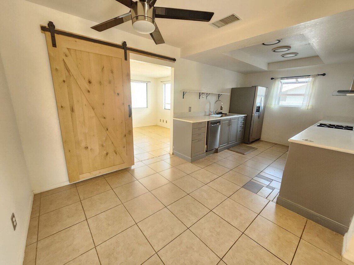 Primary Photo - 3 Bedroom in Chocolate Drop