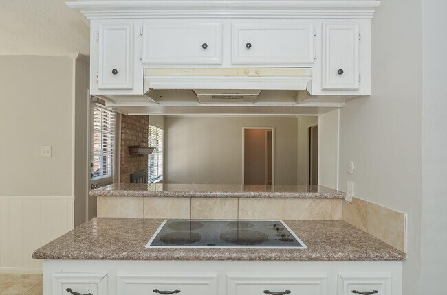 Building Photo - 14106 Locke Ln