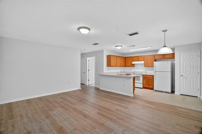 Building Photo - 525 Paulling Dr