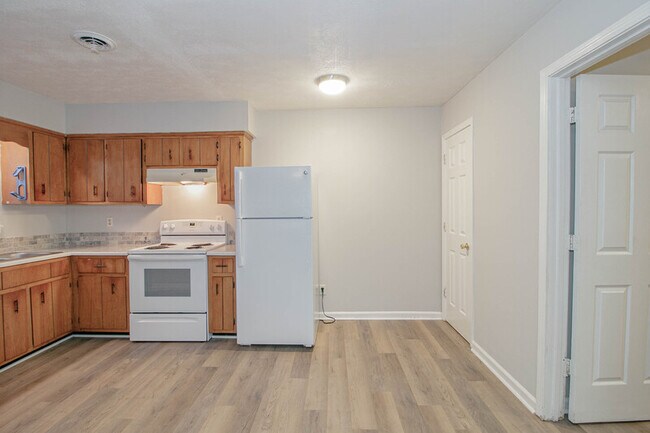 Building Photo - 404 -23 Thompsonville Lane