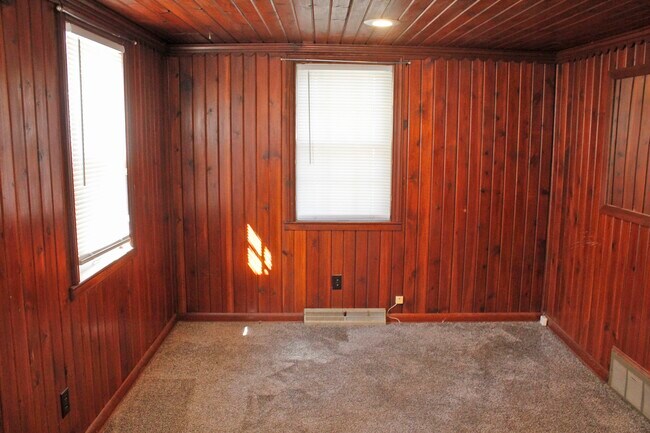 Living Room - 620 Campanile Ave