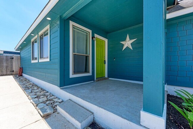 Foto del edificio - 4511 Halliday Ave