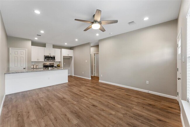 Foto del edificio - 4743 Clover St