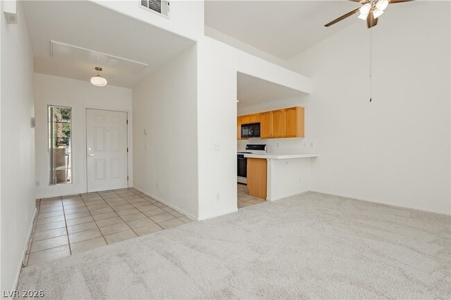 Building Photo - 301 Pine Haven St