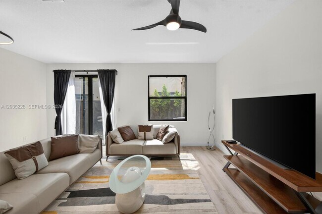 Foto del edificio - 15841 NW 91st Ct