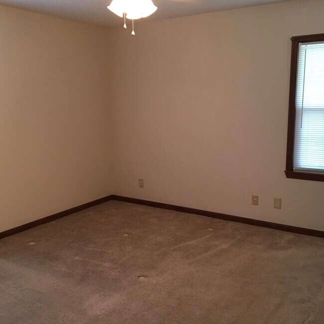 Building Photo - 2353 Baileys Crossroads Rd