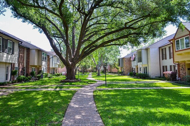 Foto del edificio - 10324 Longmont Dr