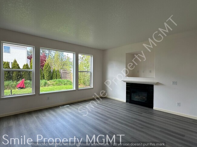 Foto del edificio - A beautiful 2-story single house in Clackamas.