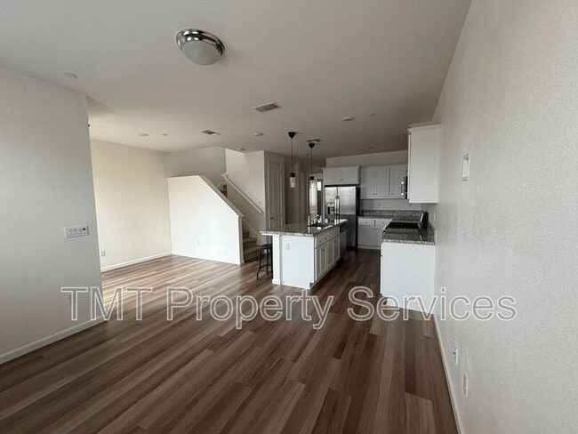 Building Photo - 4478 Louvre Ln