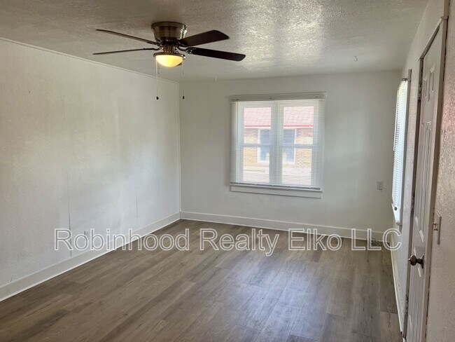 Foto del edificio - 641 Cedar St