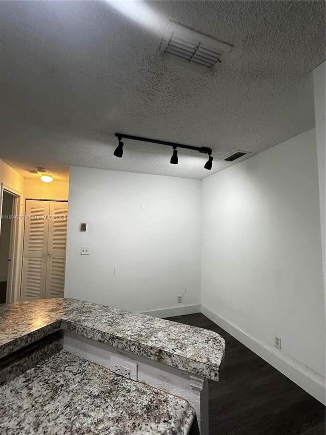 Building Photo - 3360 Pinewalk Dr N