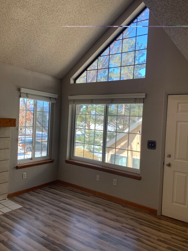 Foto del edificio - 5910 Gunbarrel Ave