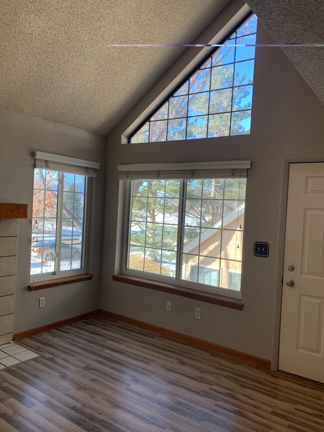 Building Photo - 5910 Gunbarrel Ave