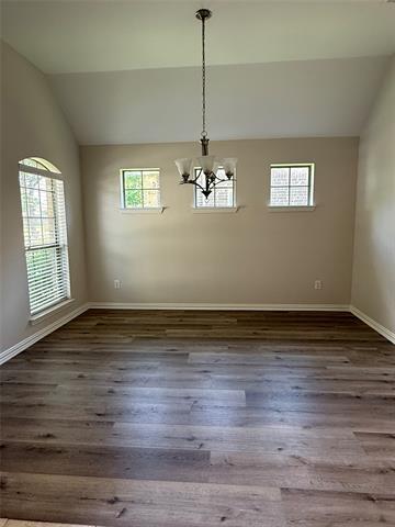 Foto del edificio - 5709 Centeridge Ln