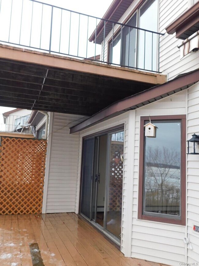 Foto del edificio - 729 Hewitt Ln