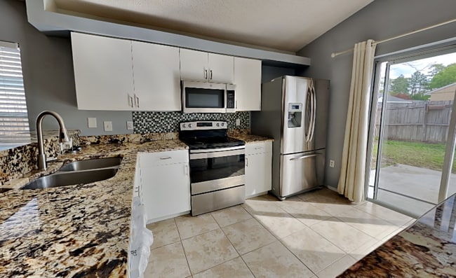 Building Photo - 1118 Vista Palma Way