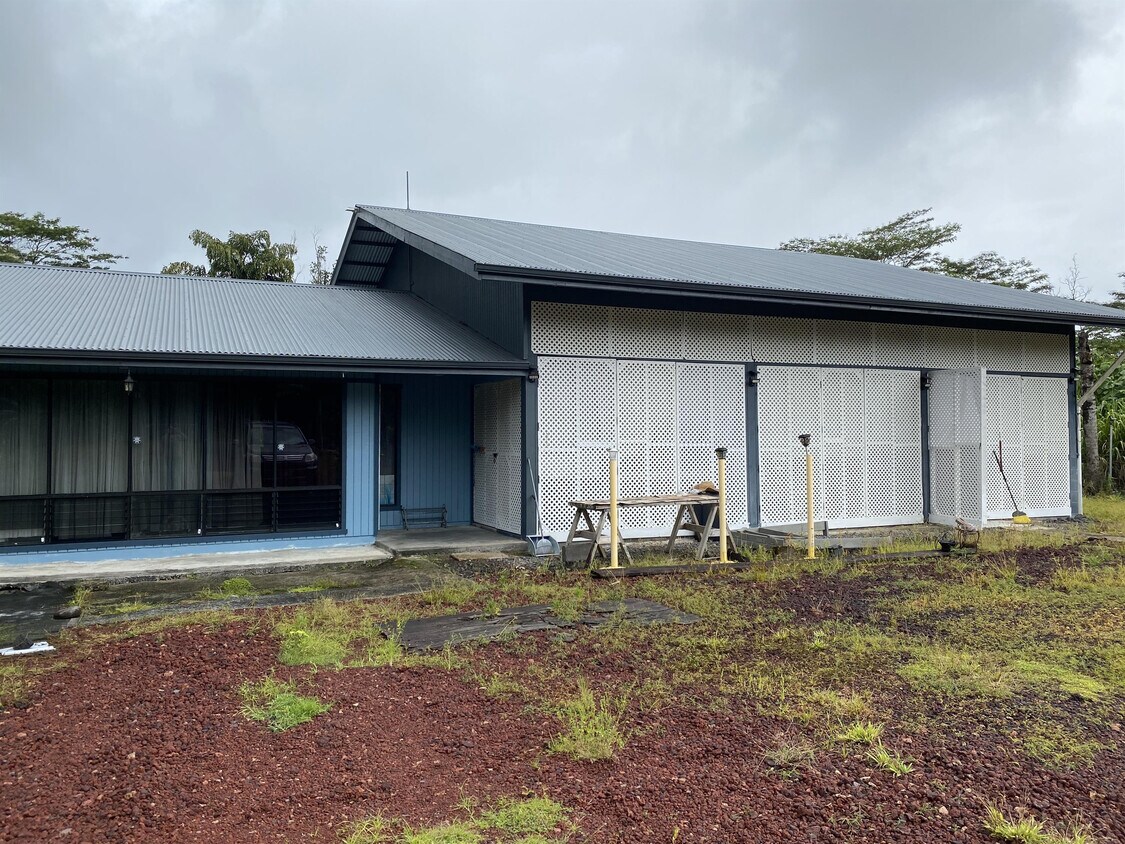 1516651665 21st Ave, Keaau, HI 96749 House Rental in Keaau, HI