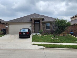 Building Photo - 9240 Castorian Dr