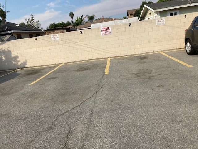 parking - 6335 Gifford Ave