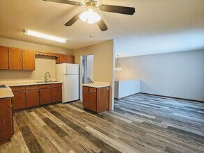 Building Photo - 230 Leighton Dr