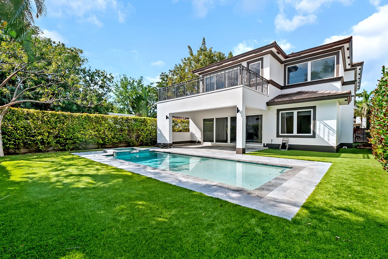 Foto principal - 429 SW 23rd Rd